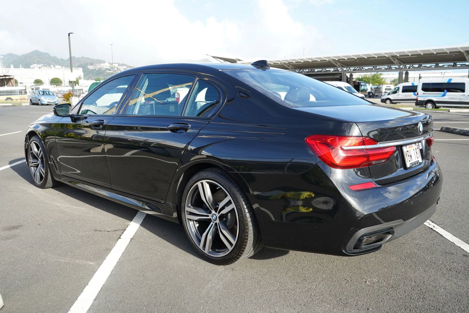 Used 2018 BMW 750i image 30