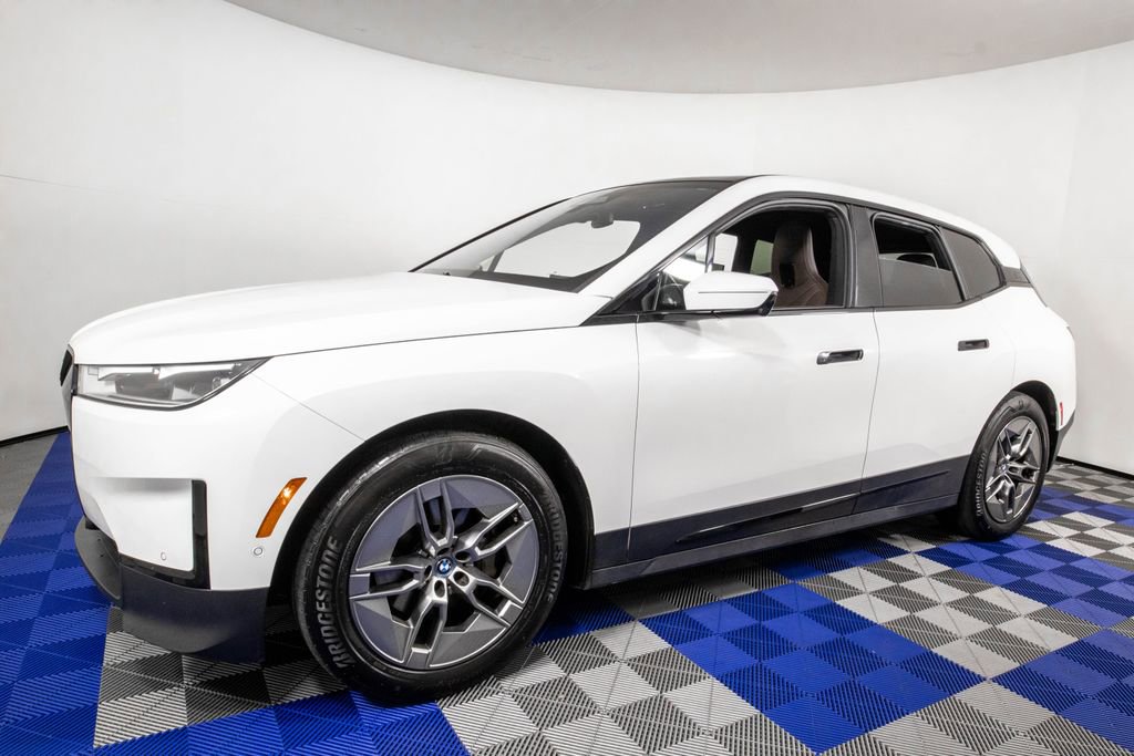 Used 2022 BMW iX xDrive50 w/ Premium Package image 1