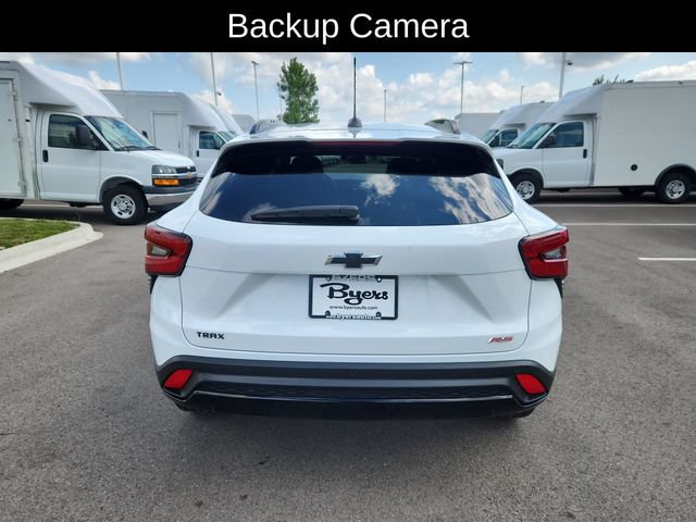 Used 2024 Chevrolet Trax RS w/ Sunroof Package FWD image 8