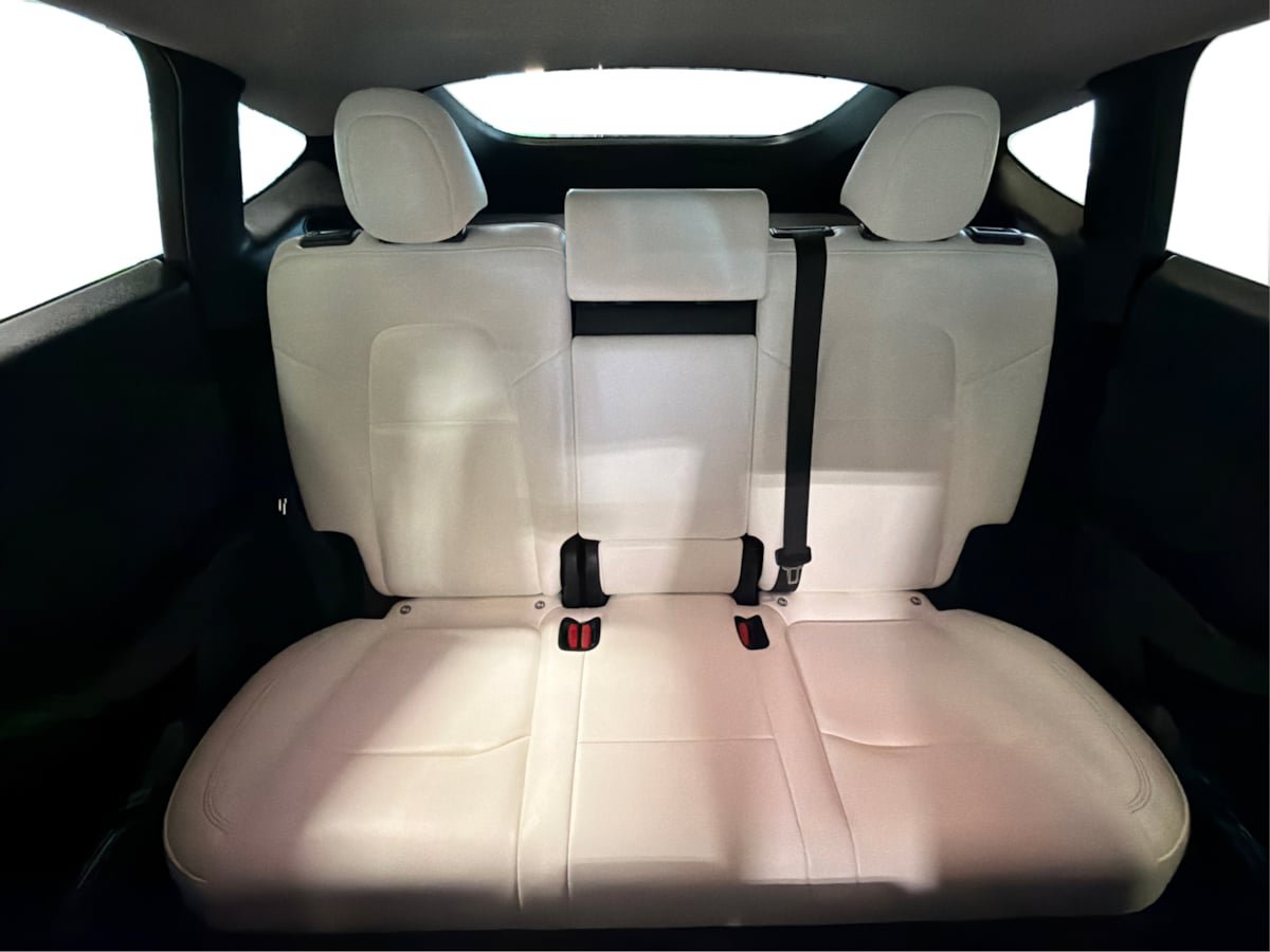 Used 2023 Tesla Model Y Long Range AWD/4WD image 19