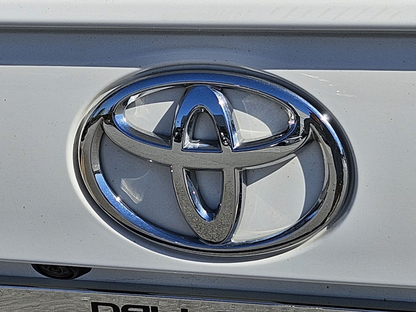 Used 2025 Toyota RAV4 LE AWD/4WD image 29