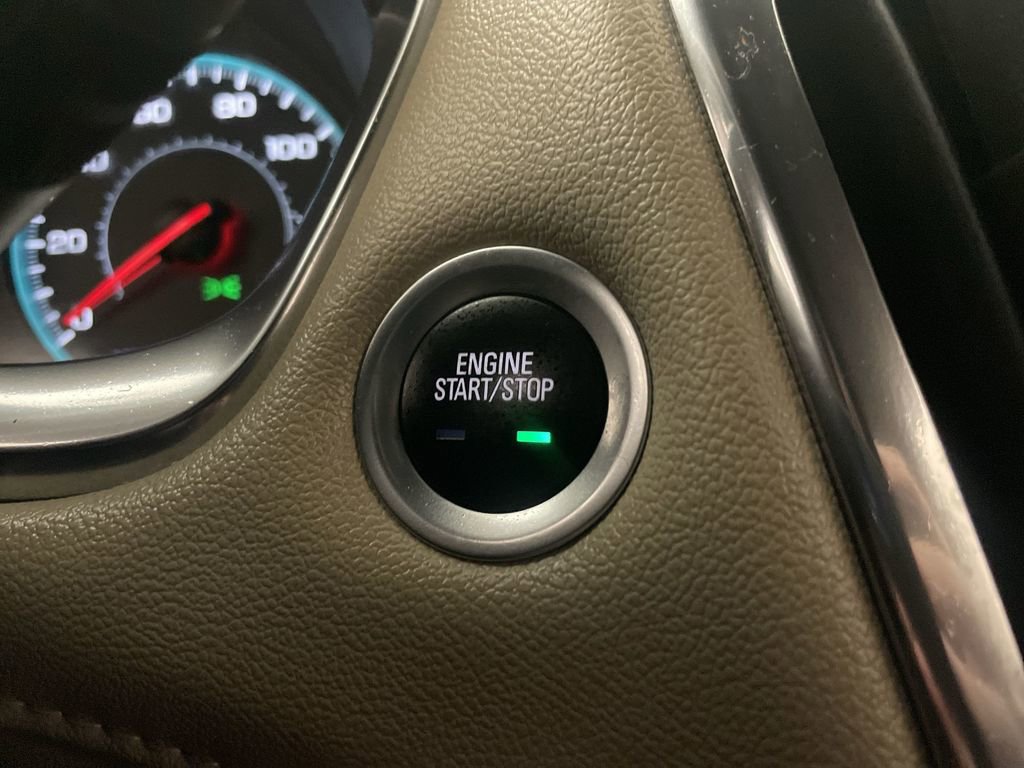 Used 2023 Chevrolet Traverse LS image 10