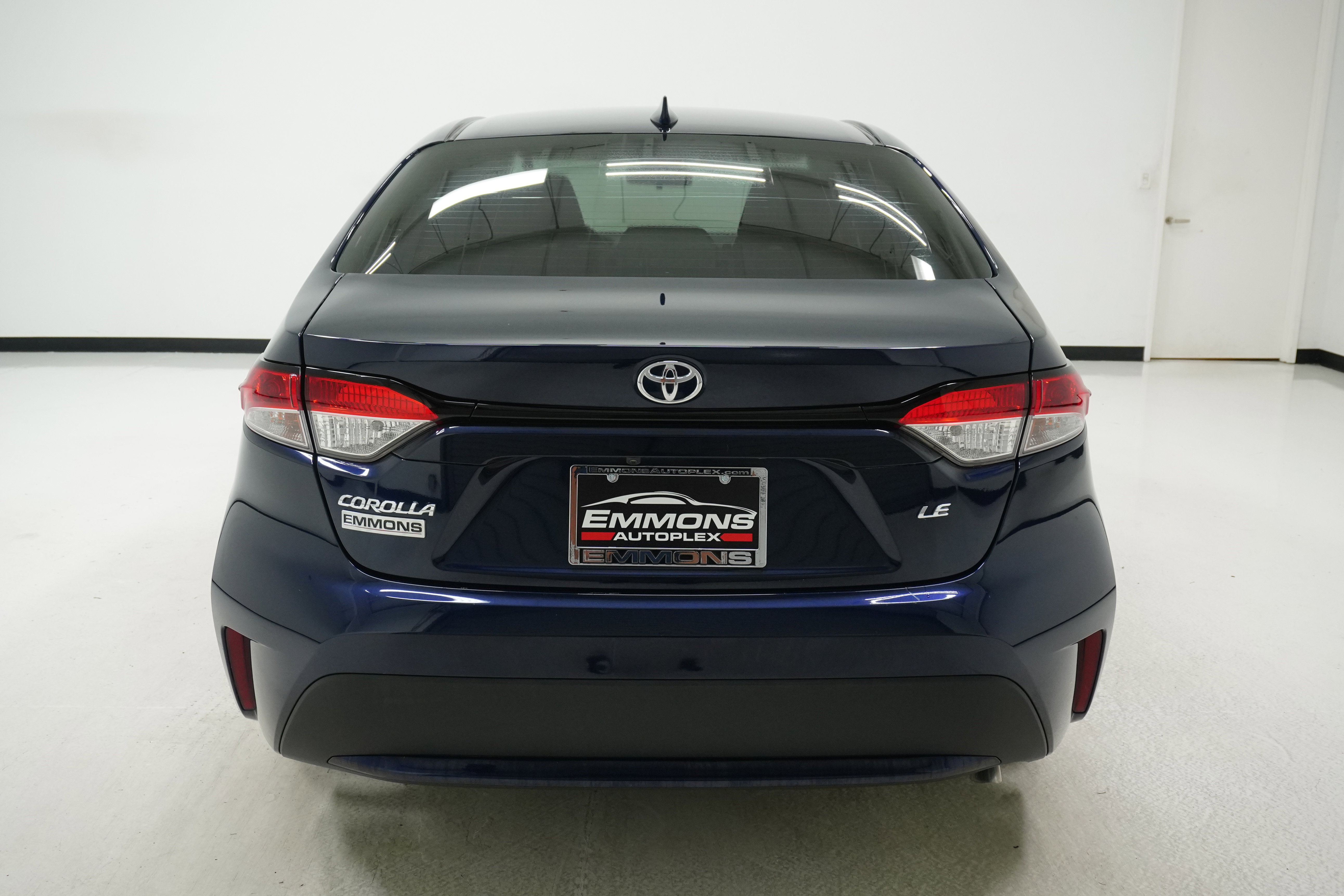 Used 2021 Toyota Corolla LE image 5