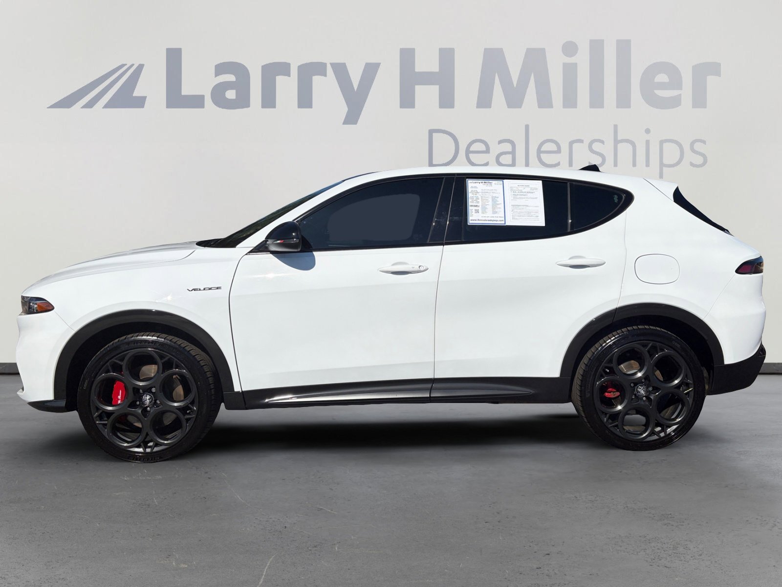 Used 2024 Alfa Romeo Tonale Veloce AWD/4WD image 2