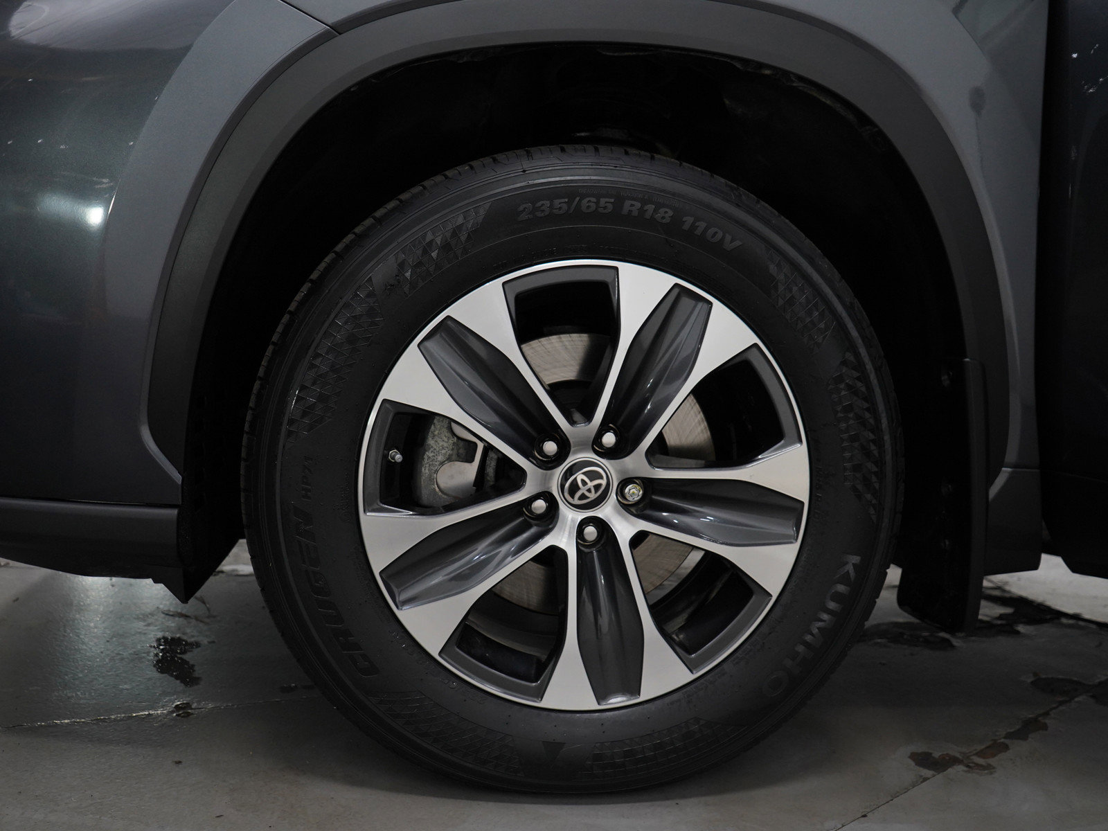 Used 2023 Toyota Highlander XLE image 33