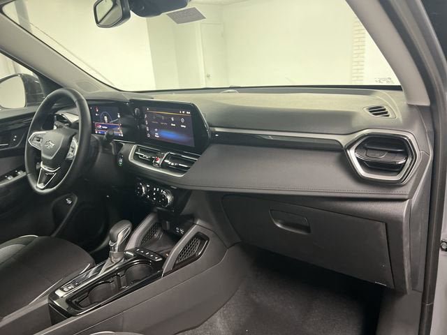 New 2026 Chevrolet TrailBlazer LT w/ Convenience Package FWD image 26
