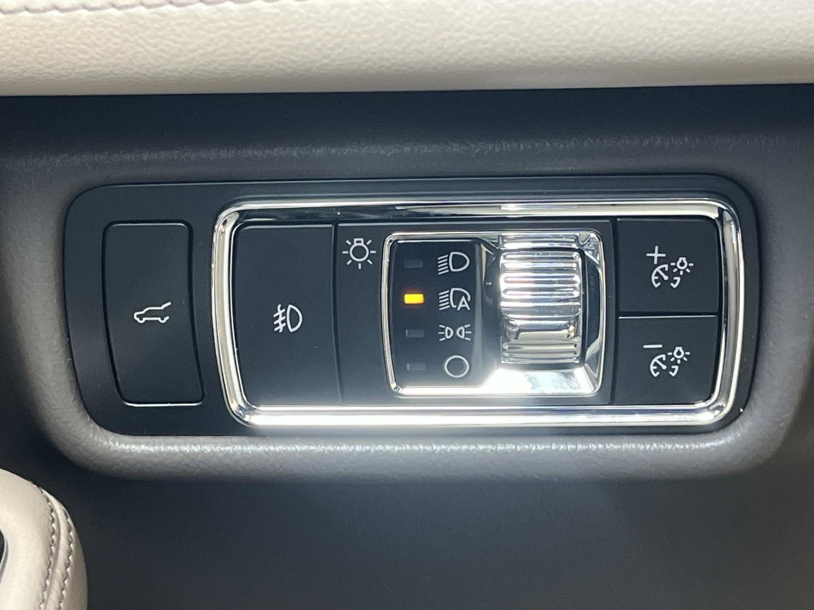Used 2024 Lincoln Aviator Reserve w/ Equipment Group 201A AWD/4WD image 27