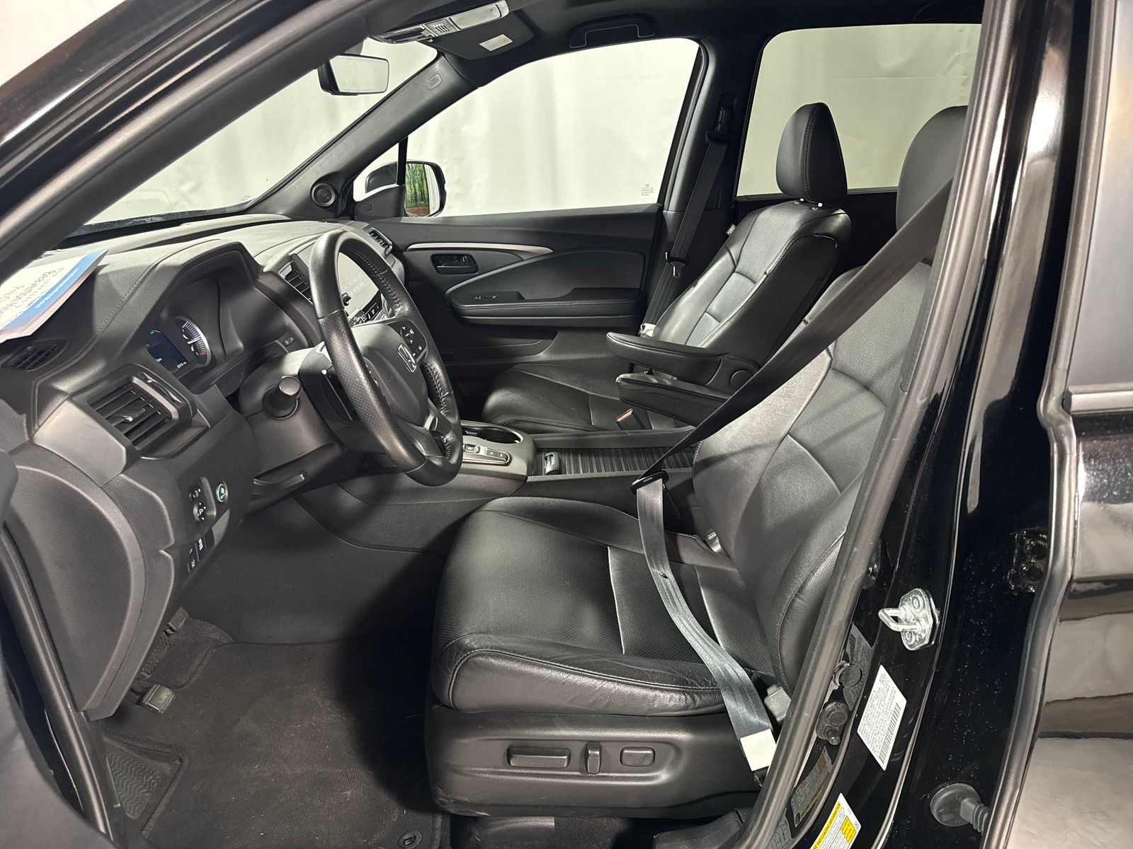Used 2022 Honda Passport EX-L image 3