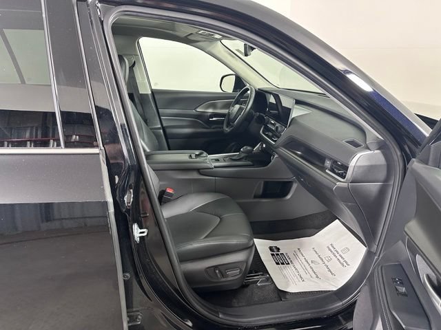 Certified 2025 Toyota Grand Highlander AWD Hybrid image 10