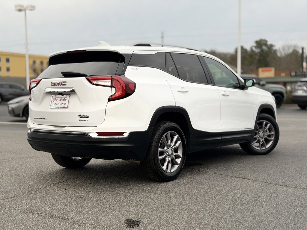 Used 2023 GMC Terrain SLT image 10