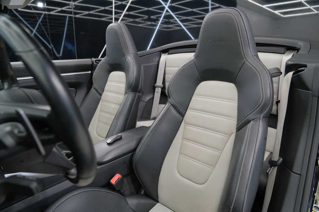 Used 2022 Porsche 911 Turbo image 19