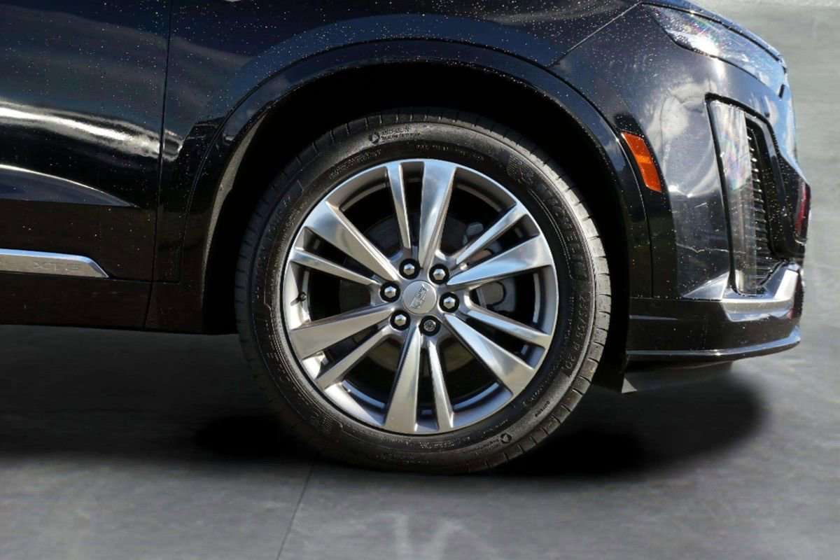 Used 2020 Cadillac XT6 Premium Luxury image 9