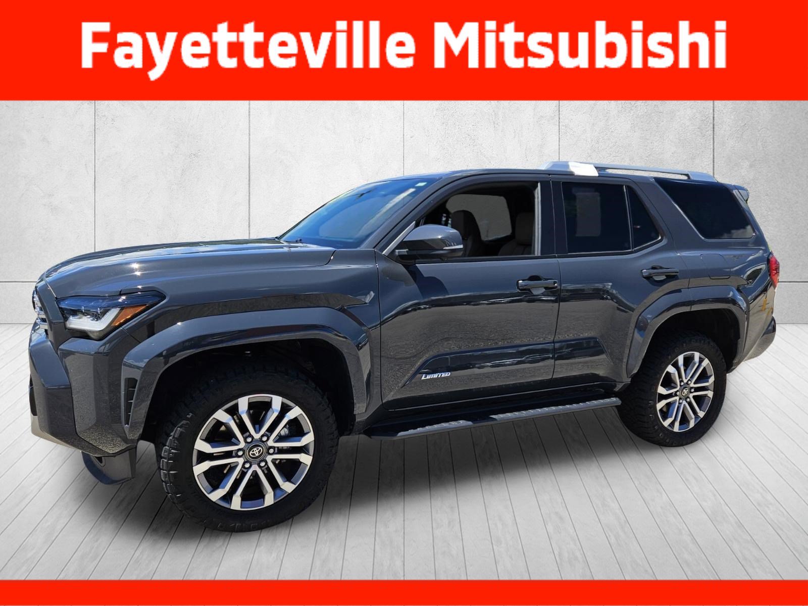 Used 2025 Toyota 4Runner Limited AWD/4WD image 3