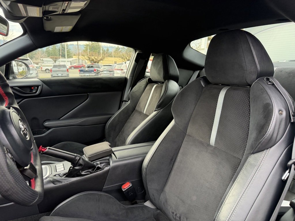 Used 2024 Toyota GR86 Premium image 14