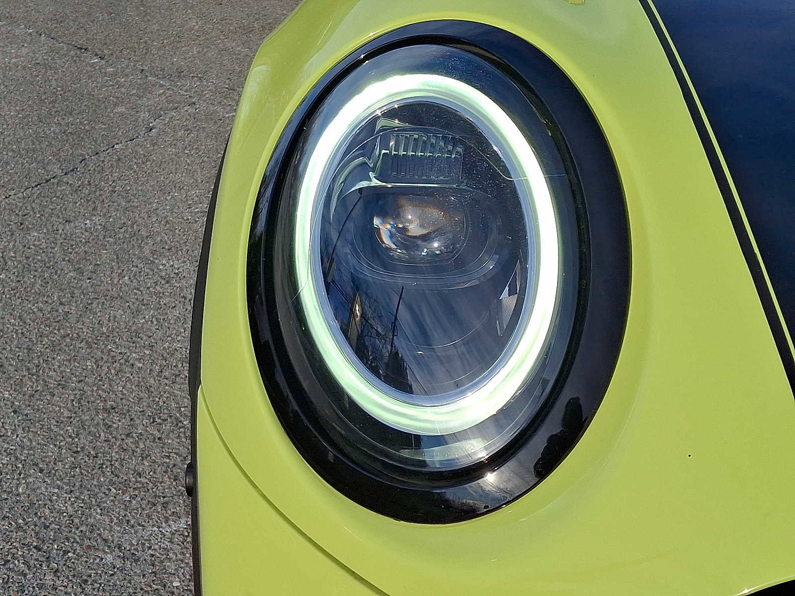 Used 2022 MINI Cooper S w/ Driver Assistance Package image 9