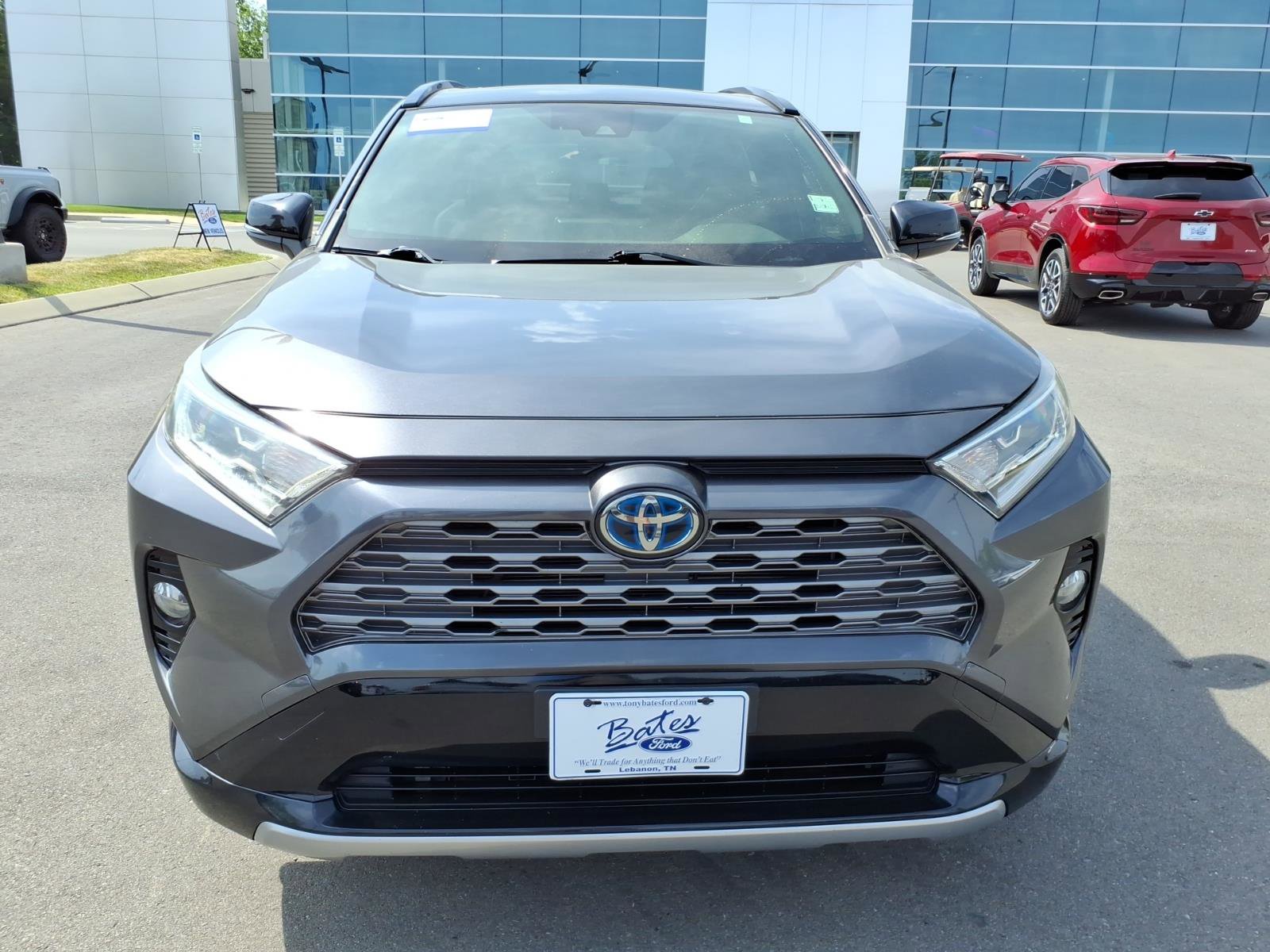 Used 2019 Toyota RAV4 XSE w/ XSE Weather Package AWD/4WD image 8