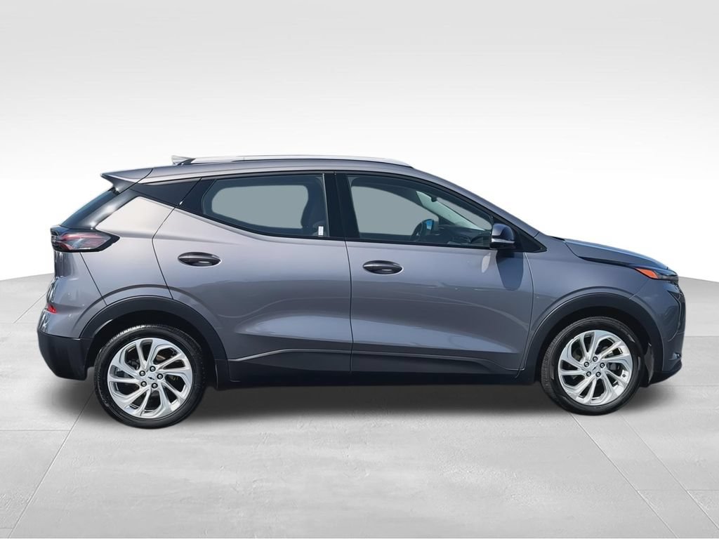 Used 2023 Chevrolet Bolt EUV LT w/ Driver Confidence Package FWD image 9