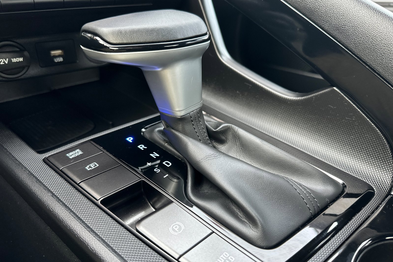 Certified 2025 Hyundai Elantra SEL w/ Cargo Package image 21