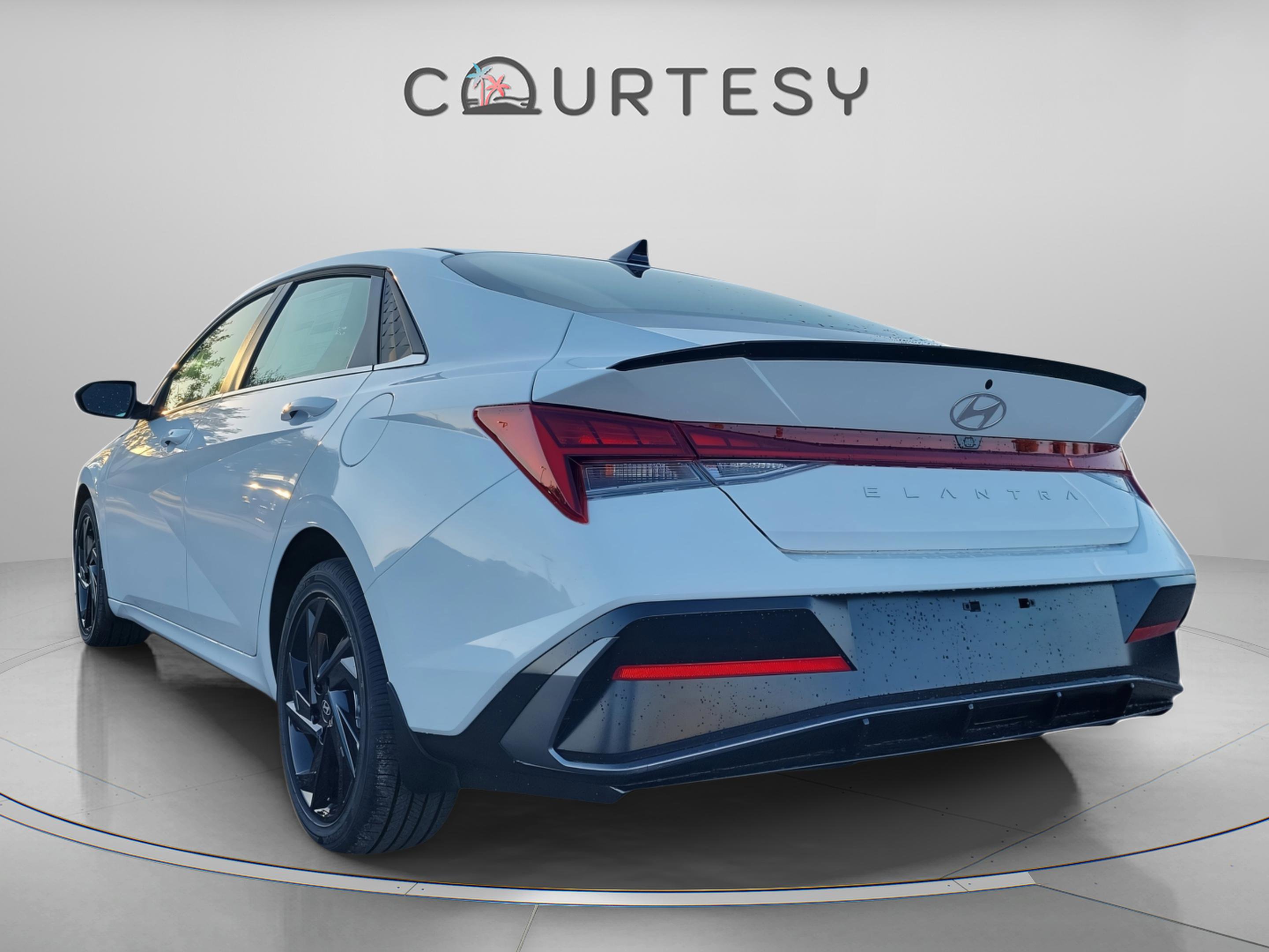 New 2026 Hyundai Elantra SEL Sport image 3