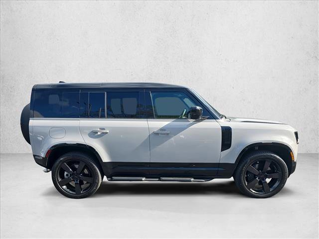 New 2026 Land Rover Defender 110 X-Dynamic SE image 4