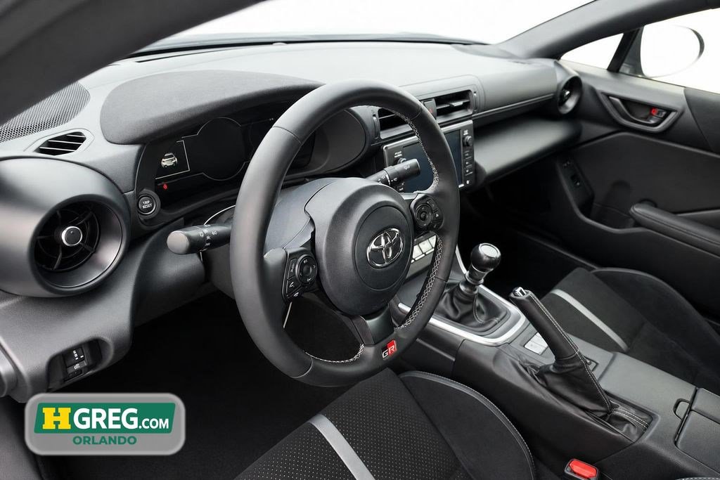 Used 2024 Toyota GR86 Premium RWD image 11
