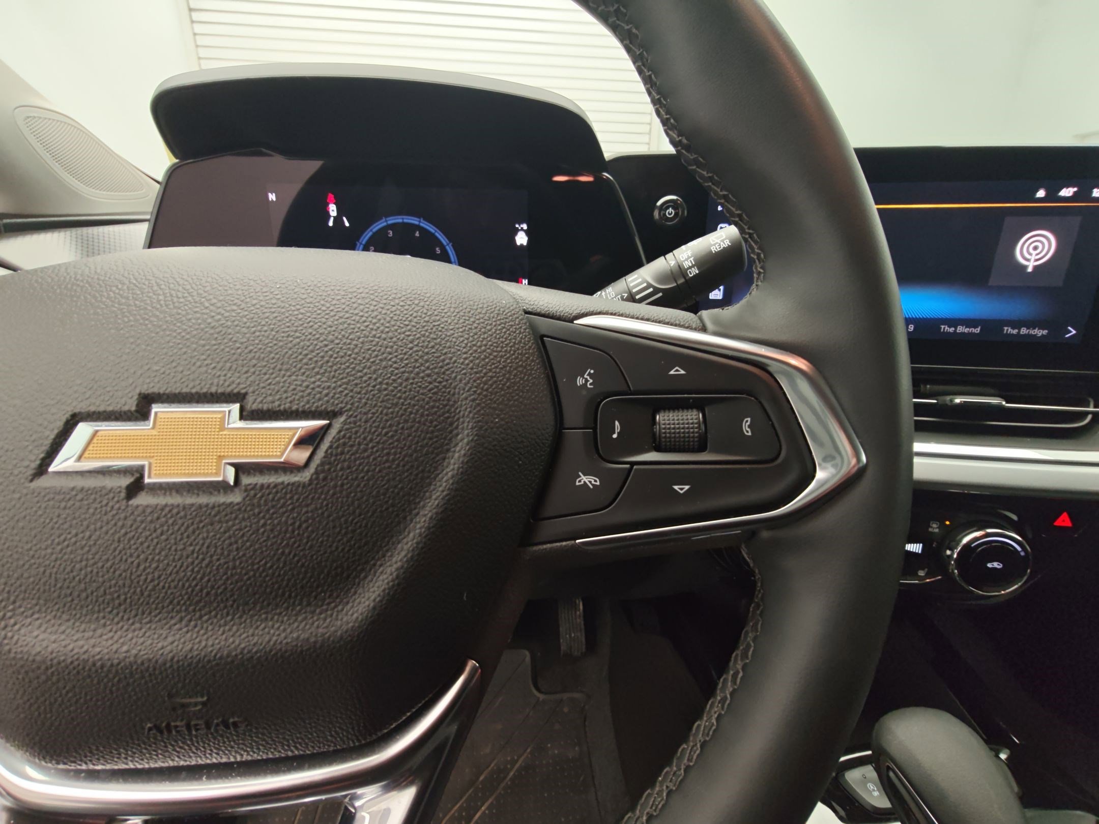 Certified 2024 Chevrolet Trax LT w/ Driver Confidence Package image 24