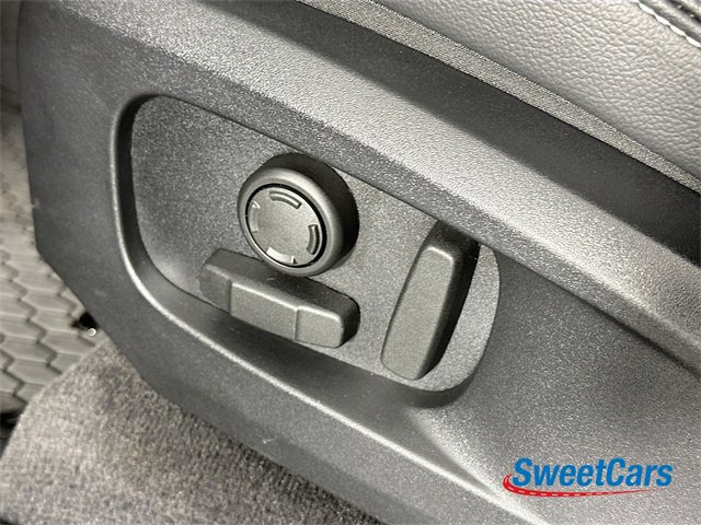Used 2025 Jaguar F-PACE R-Dynamic S image 41