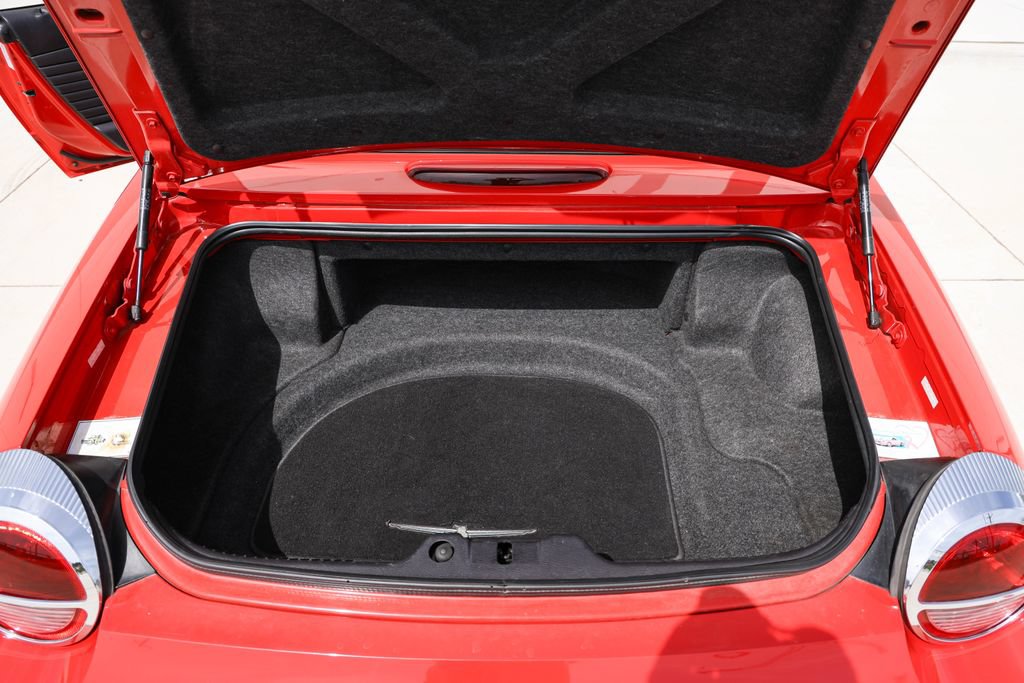 Used 2004 Ford Thunderbird RWD image 26