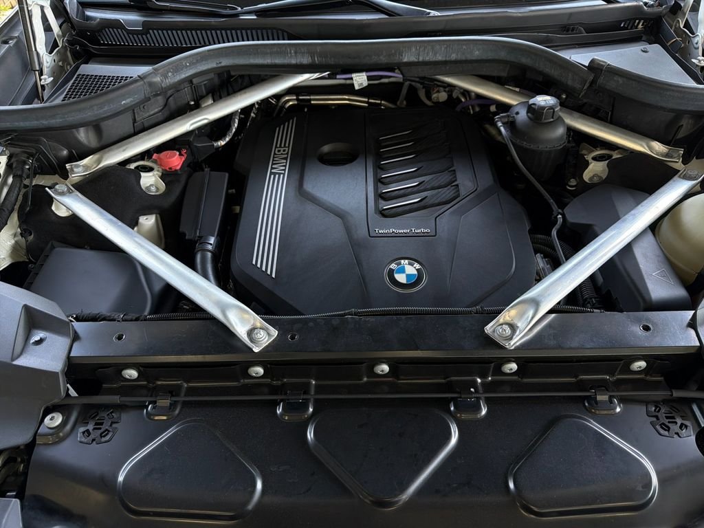 Used 2021 BMW X7 xDrive40i w/ Premium Package AWD/4WD image 30