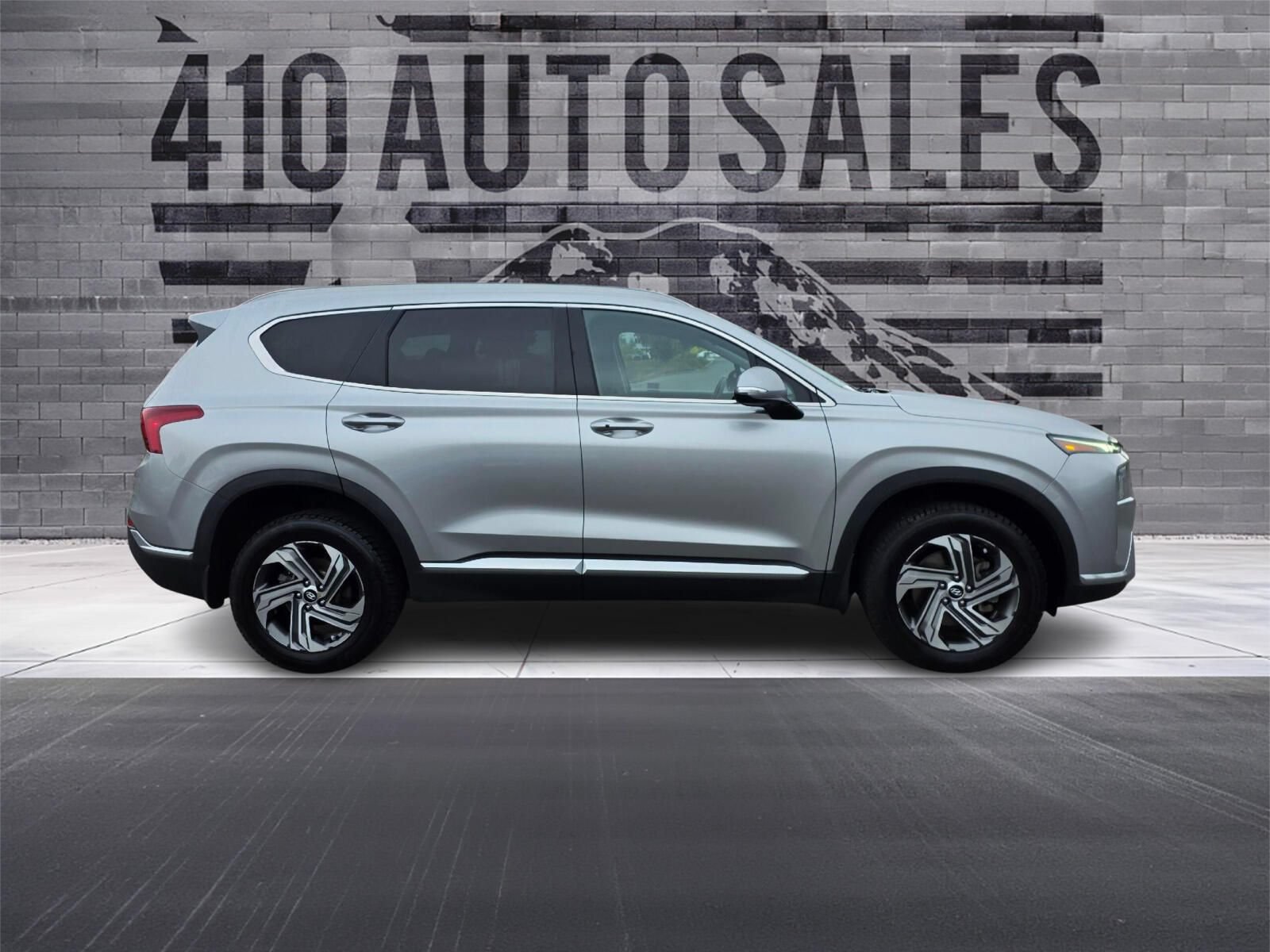 Used 2021 Hyundai Santa Fe SEL AWD/4WD image 2
