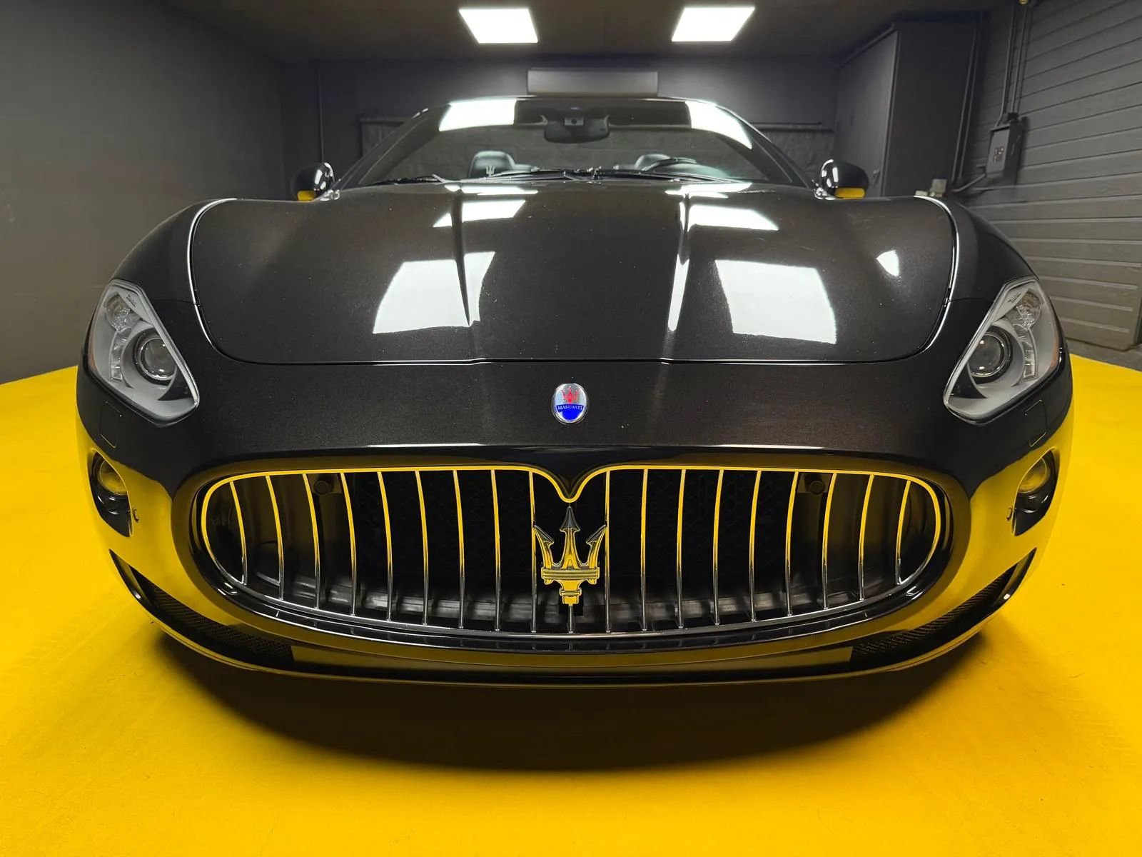 Used 2013 Maserati GranTurismo Convertible RWD image 2