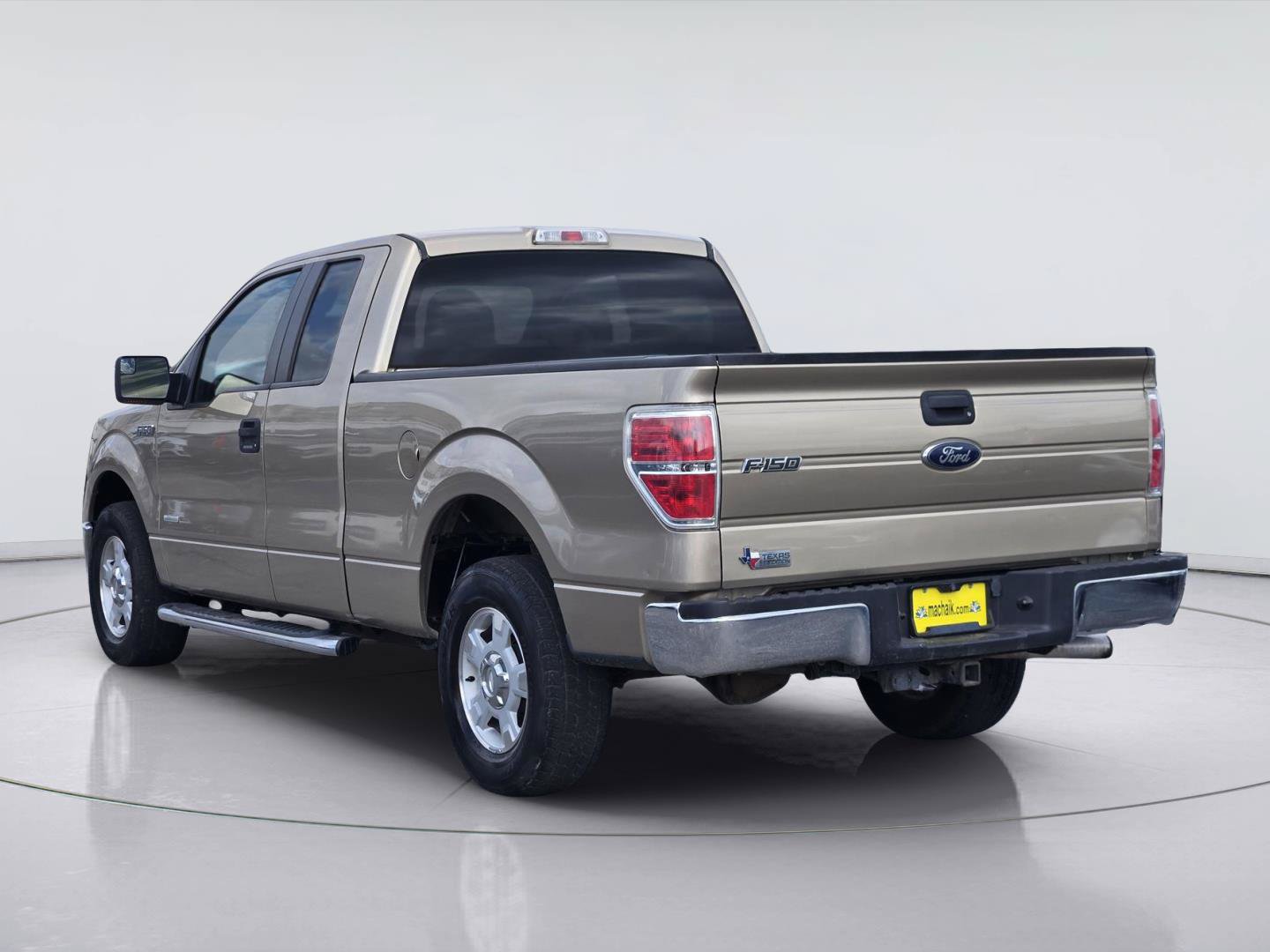 Used 2013 Ford F150 XLT w/ Mid Equipment Group RWD image 6