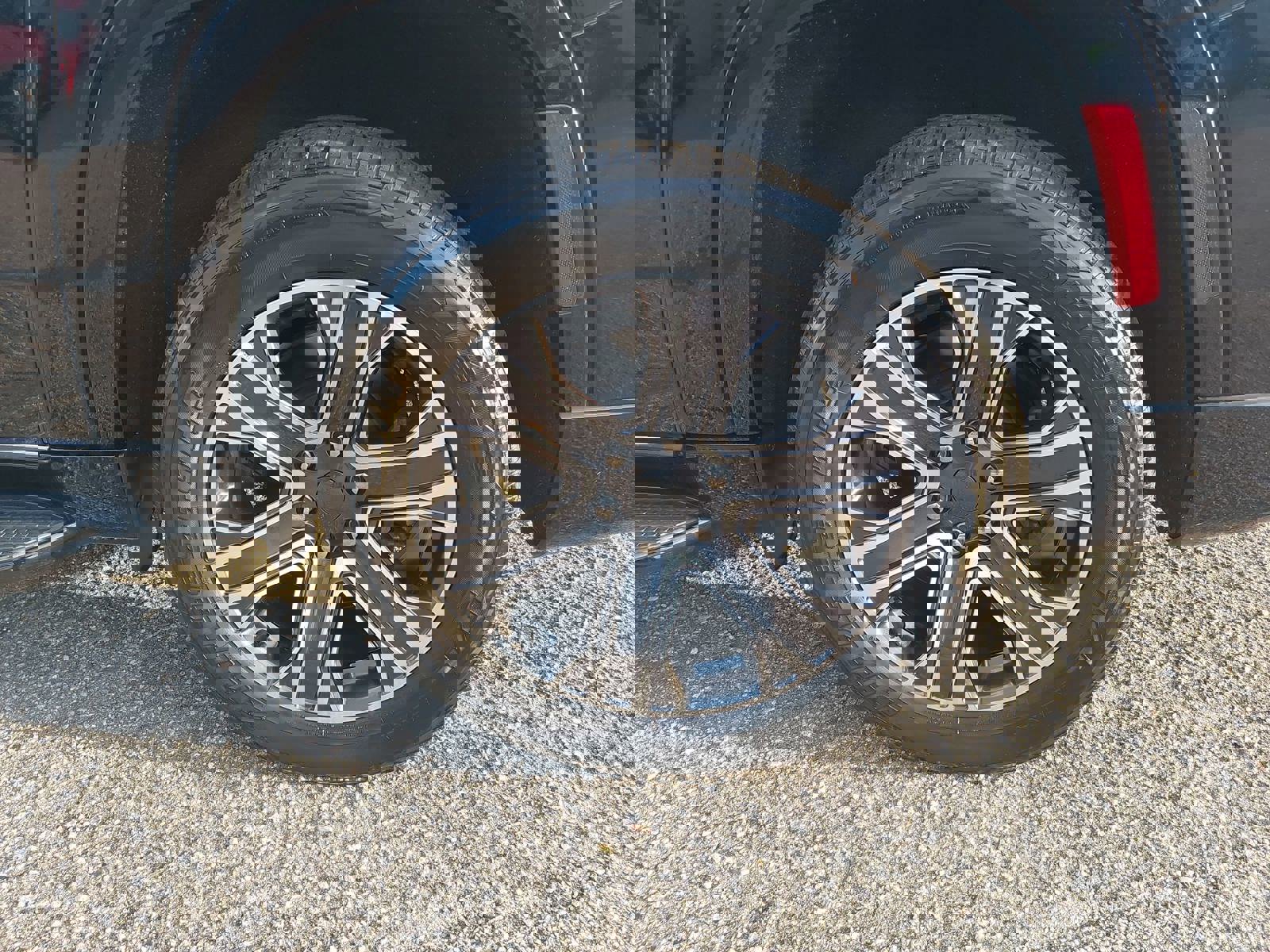 Used 2024 Jeep Wagoneer L Series II image 34