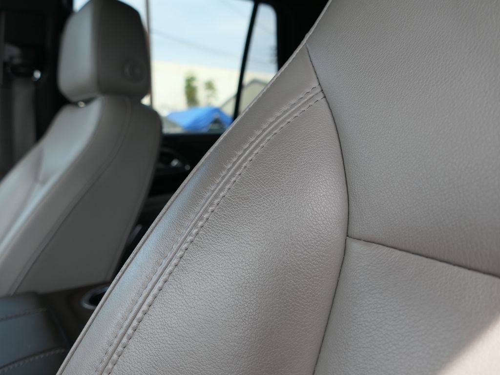 Used 2021 Chevrolet Tahoe LT w/ LT Signature Package image 13