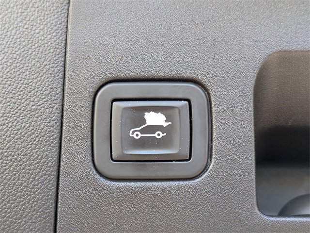 Used 2018 Cadillac XT5 Luxury w/ Driver Awareness Package image 13