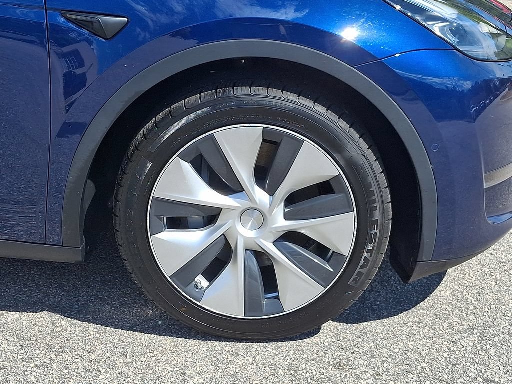 Used 2022 Tesla Model Y Long Range AWD/4WD image 8