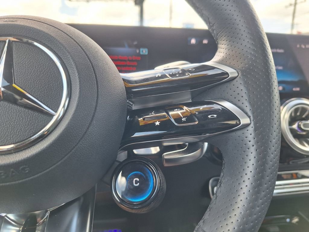 Used 2025 Mercedes-Benz GLA 35 AMG 4MATIC image 13