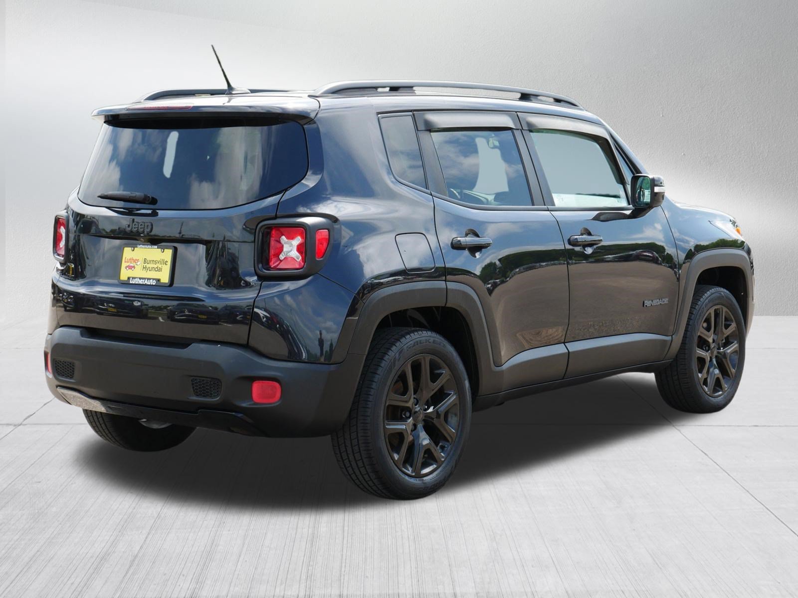 Used 2016 Jeep Renegade Latitude AWD/4WD image 7