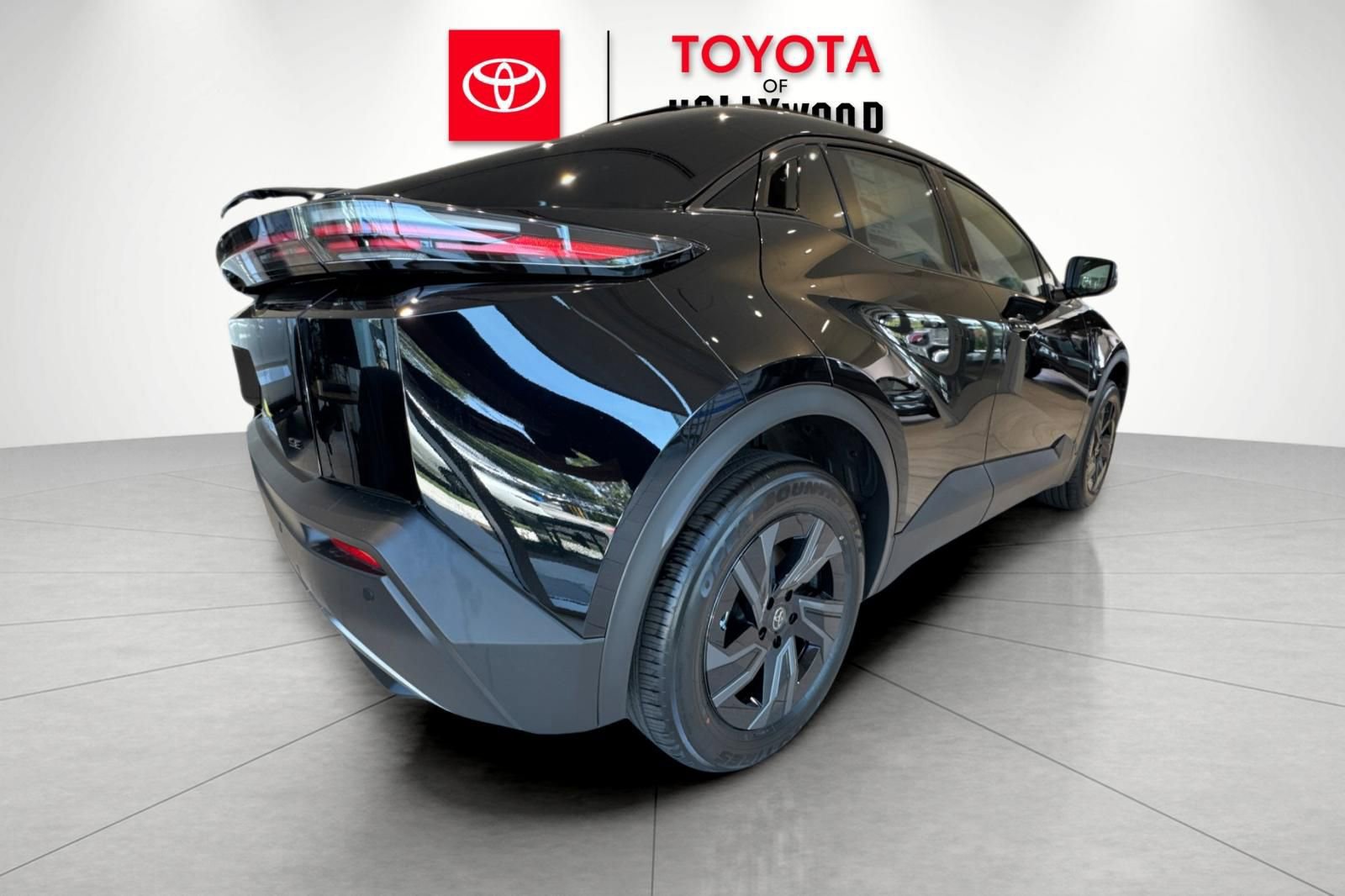 New 2026 Toyota C-HR AWD/4WD image 4