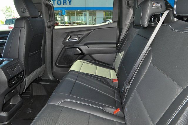 New 2025 Chevrolet Silverado EV LT AWD/4WD image 13