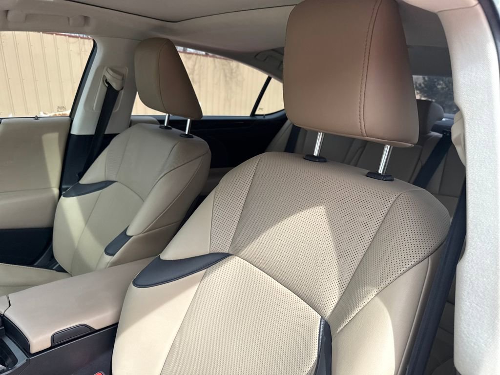 Used 2020 Lexus ES 350 w/ Premium Package image 12