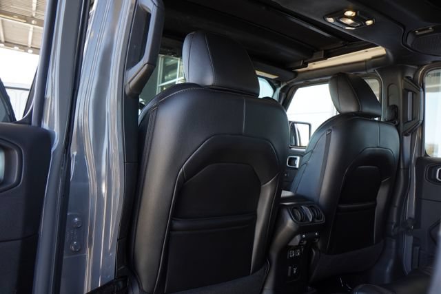 Used 2020 Jeep Wrangler Unlimited Sahara AWD/4WD image 28