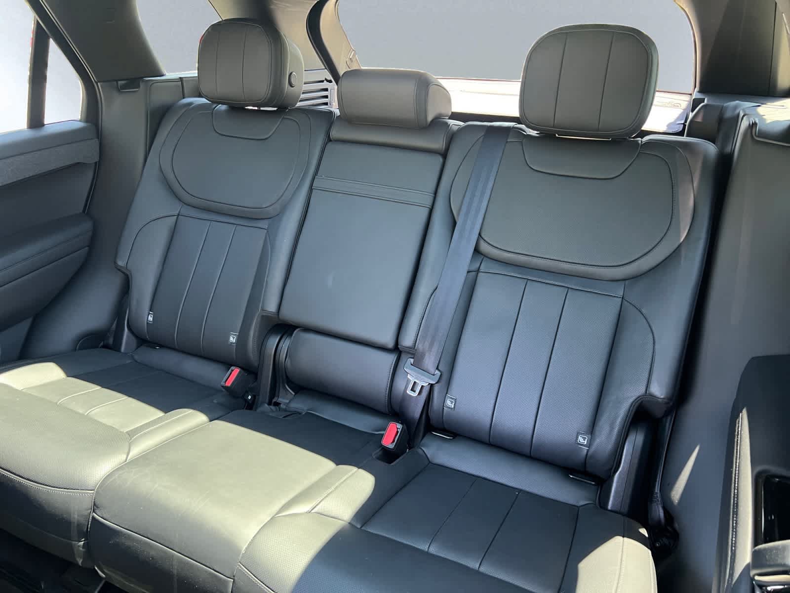 Used 2023 Land Rover Range Rover Sport SE AWD/4WD image 19