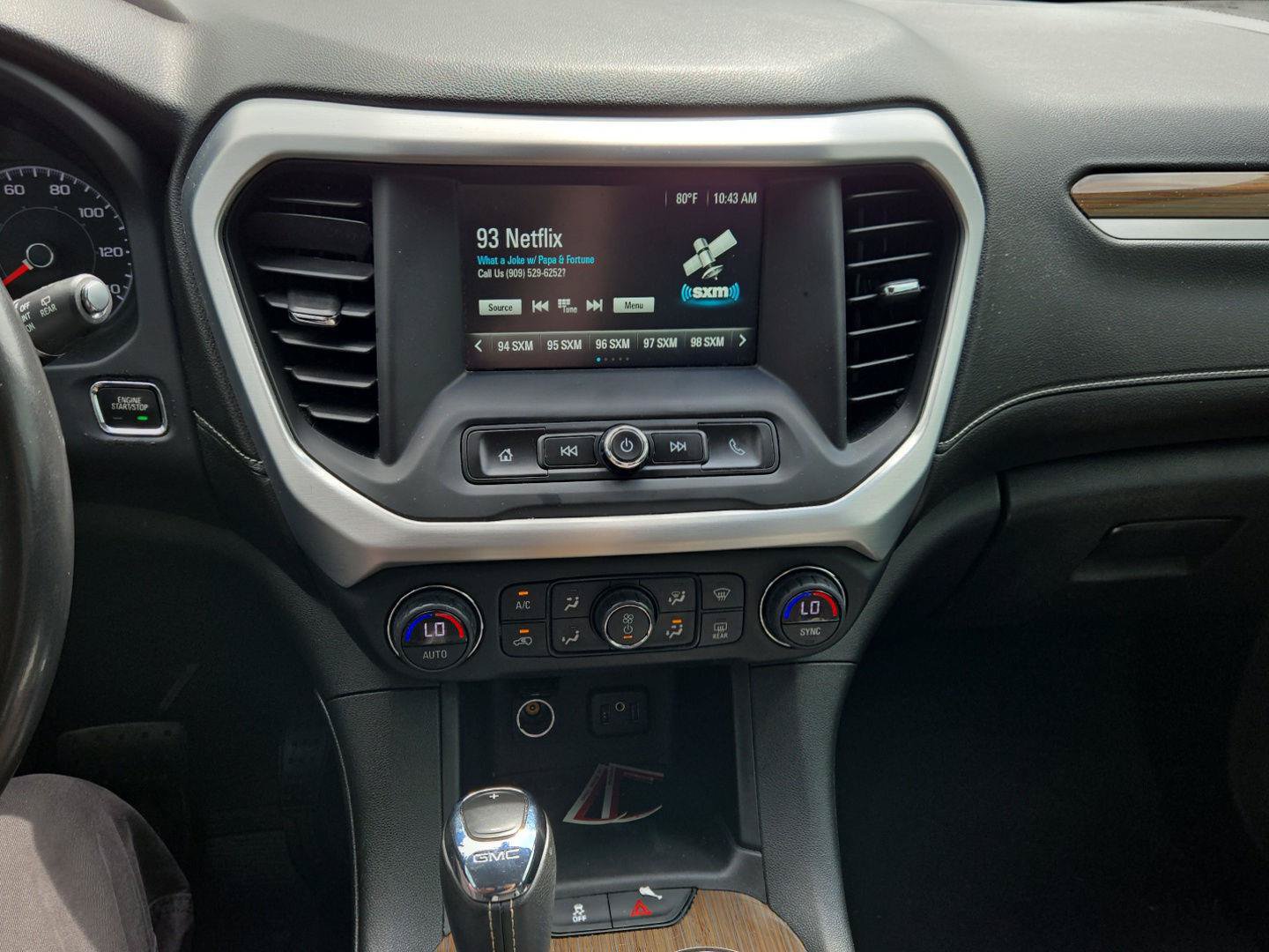 Used 2019 GMC Acadia SLE FWD image 19