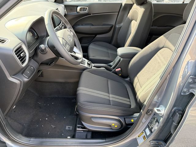 New 2025 Hyundai Venue SEL FWD image 15