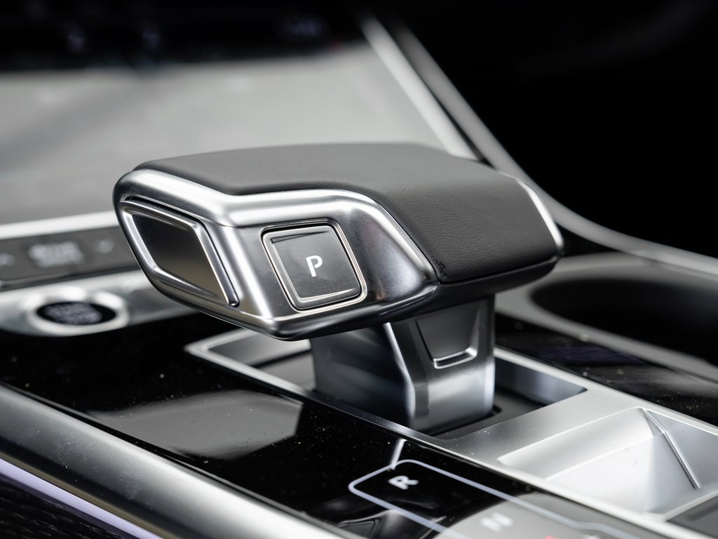 New 2025 Audi Q8 Premium Plus image 18
