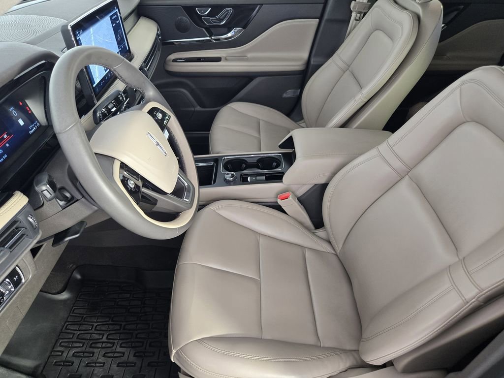 Used 2024 Lincoln Corsair FWD image 16
