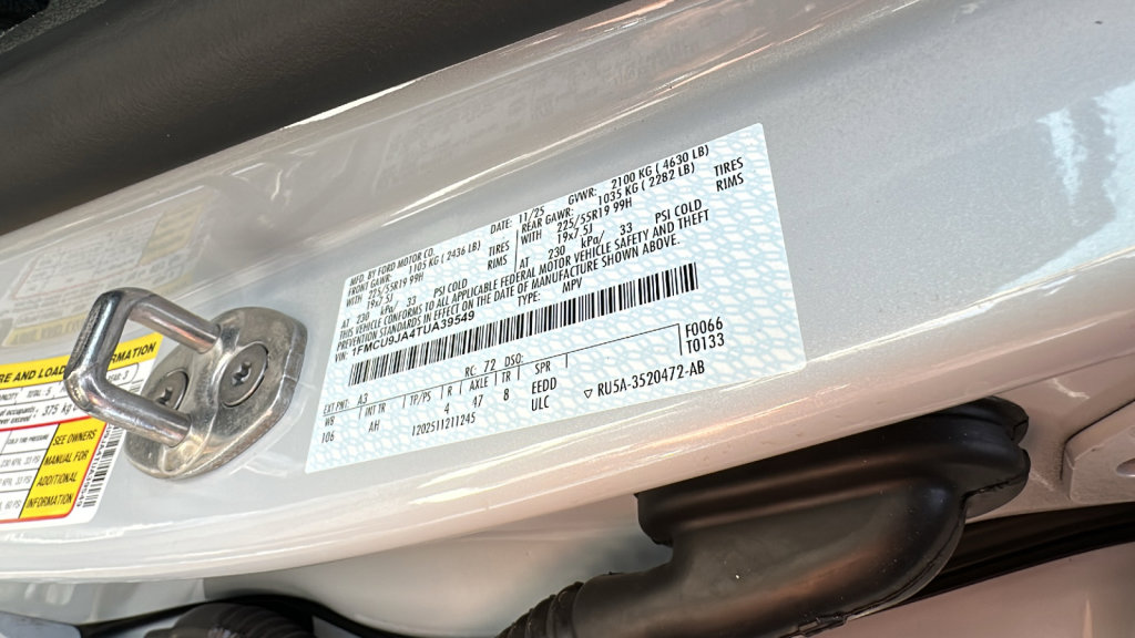 New 2026 Ford Escape Platinum w/ Premium Technology Package AWD/4WD image 30