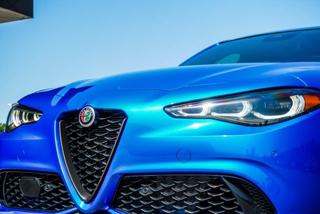 Used 2024 Alfa Romeo Giulia Veloce RWD image 2