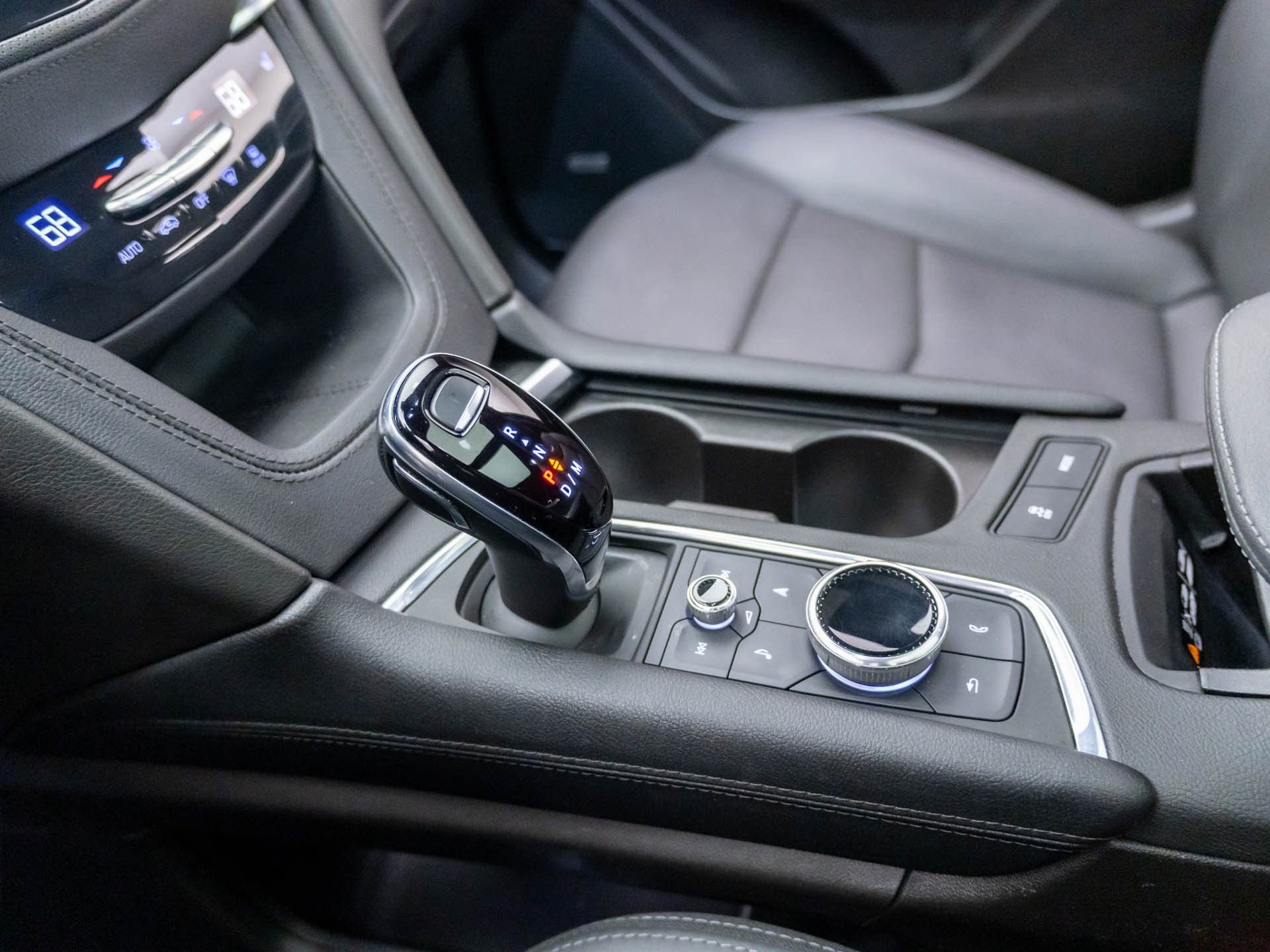 Used 2022 Cadillac XT5 Sportv w/ LPO, Floor Liner Package AWD/4WD image 14